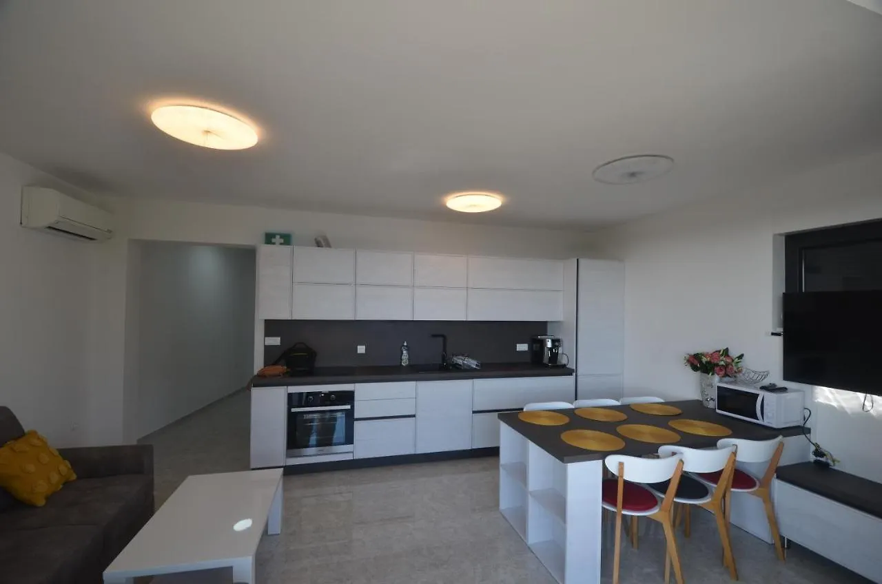 Sunset Apartment Banjole 0*,